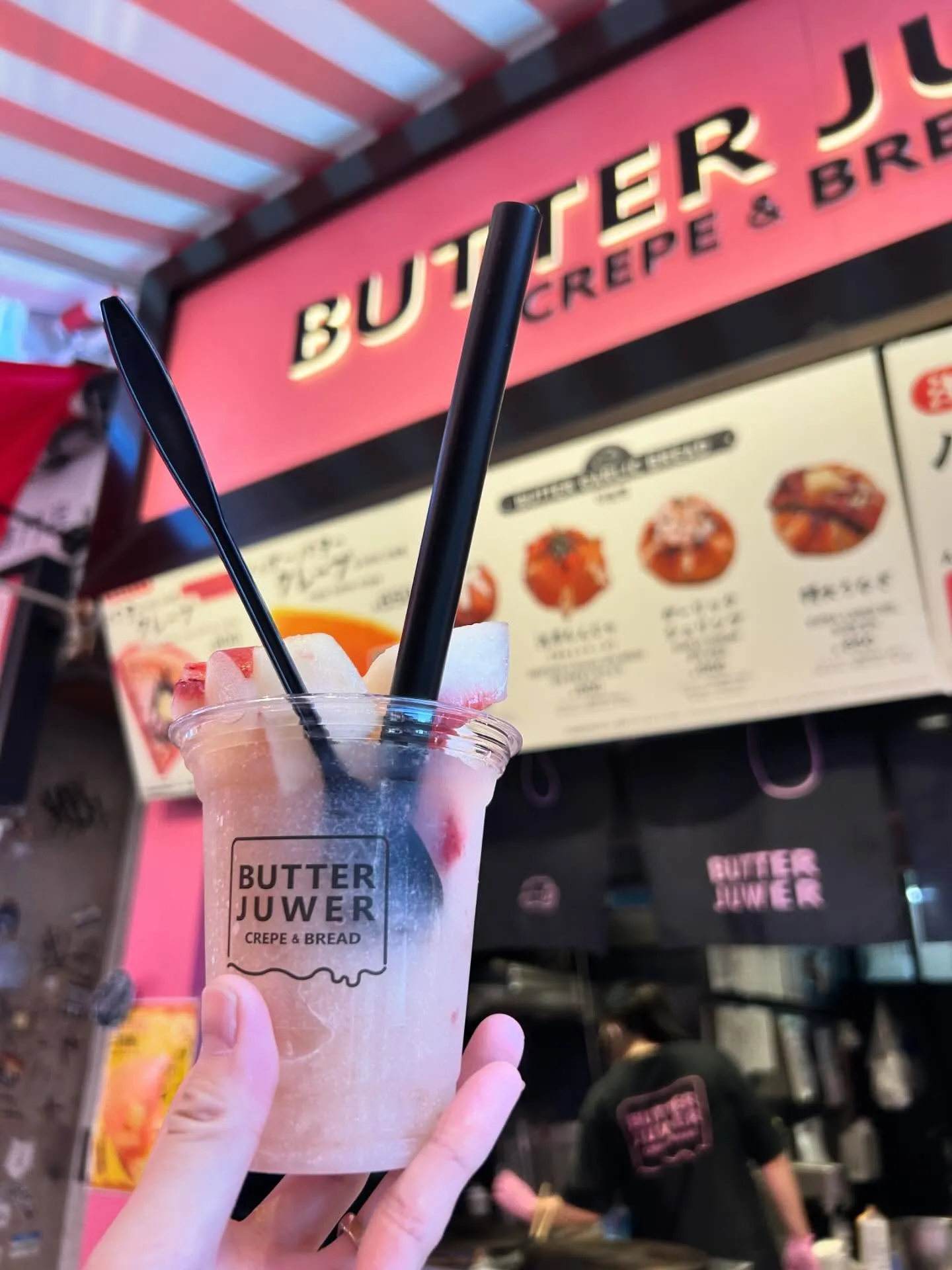 久しぶりにペットの展示会に参加するために、前日から泊まりで出...